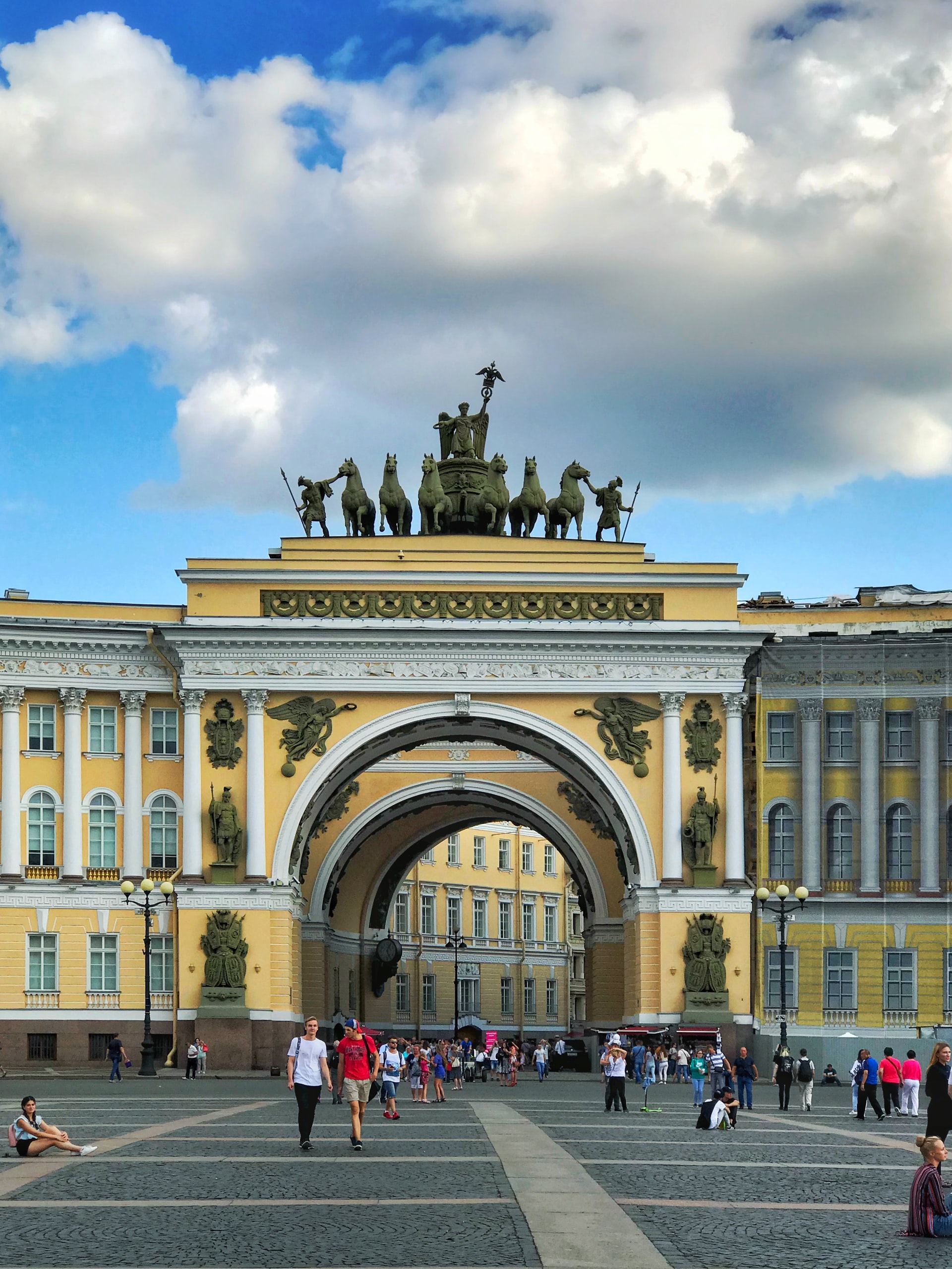 Дворцовое ожерелье Петербурга